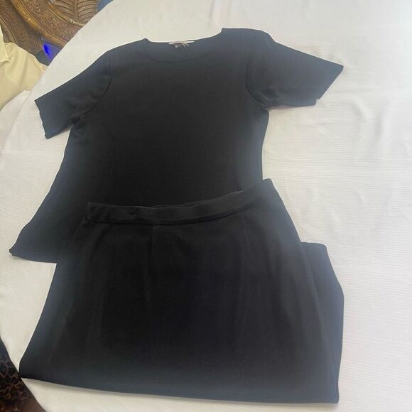 Exclusively Misook Black Acrylic 2 Pc Skirt Set Size Medium Top Large Skirt - Picture 1 of 12